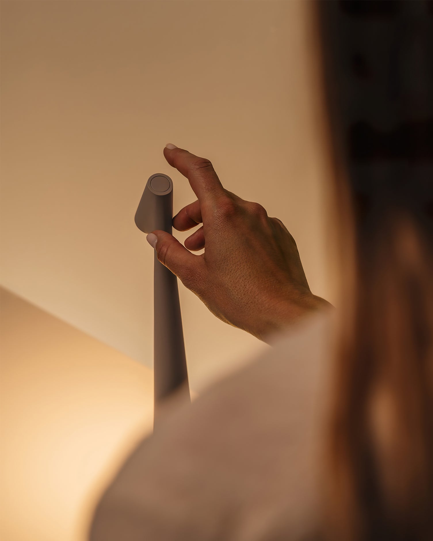 Modern Minimalist Metal Table Lamp With Built In Battery
