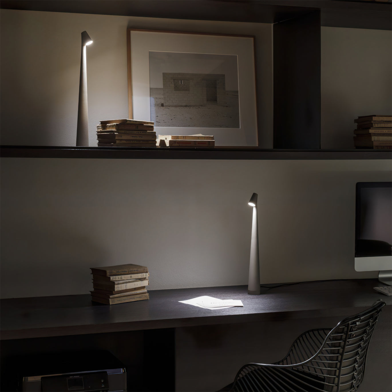 Modern Minimalist Metal Table Lamp With Built In Battery